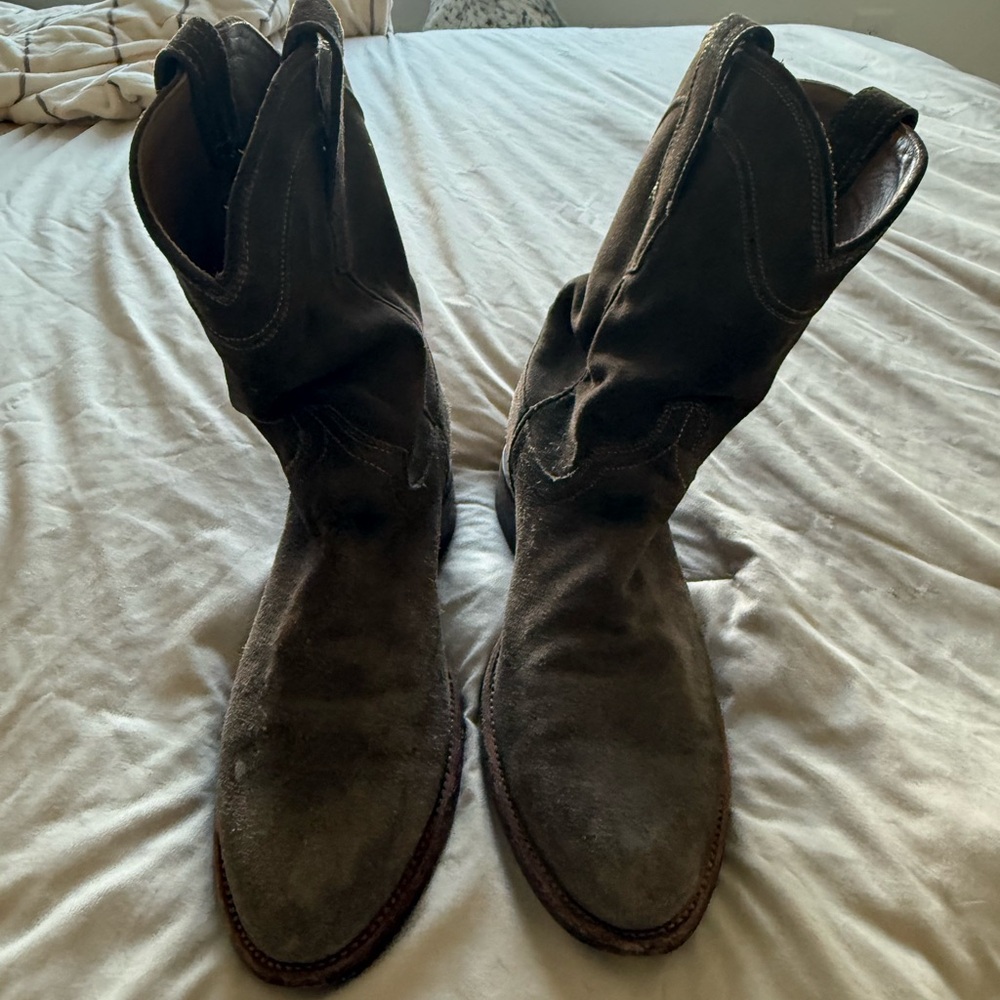 Tecovas Grey Suede 10D